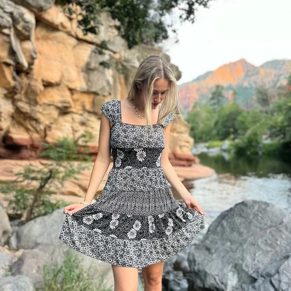 Max Studio | Dresses | Max Studio Black And White Sleeveless Sundress